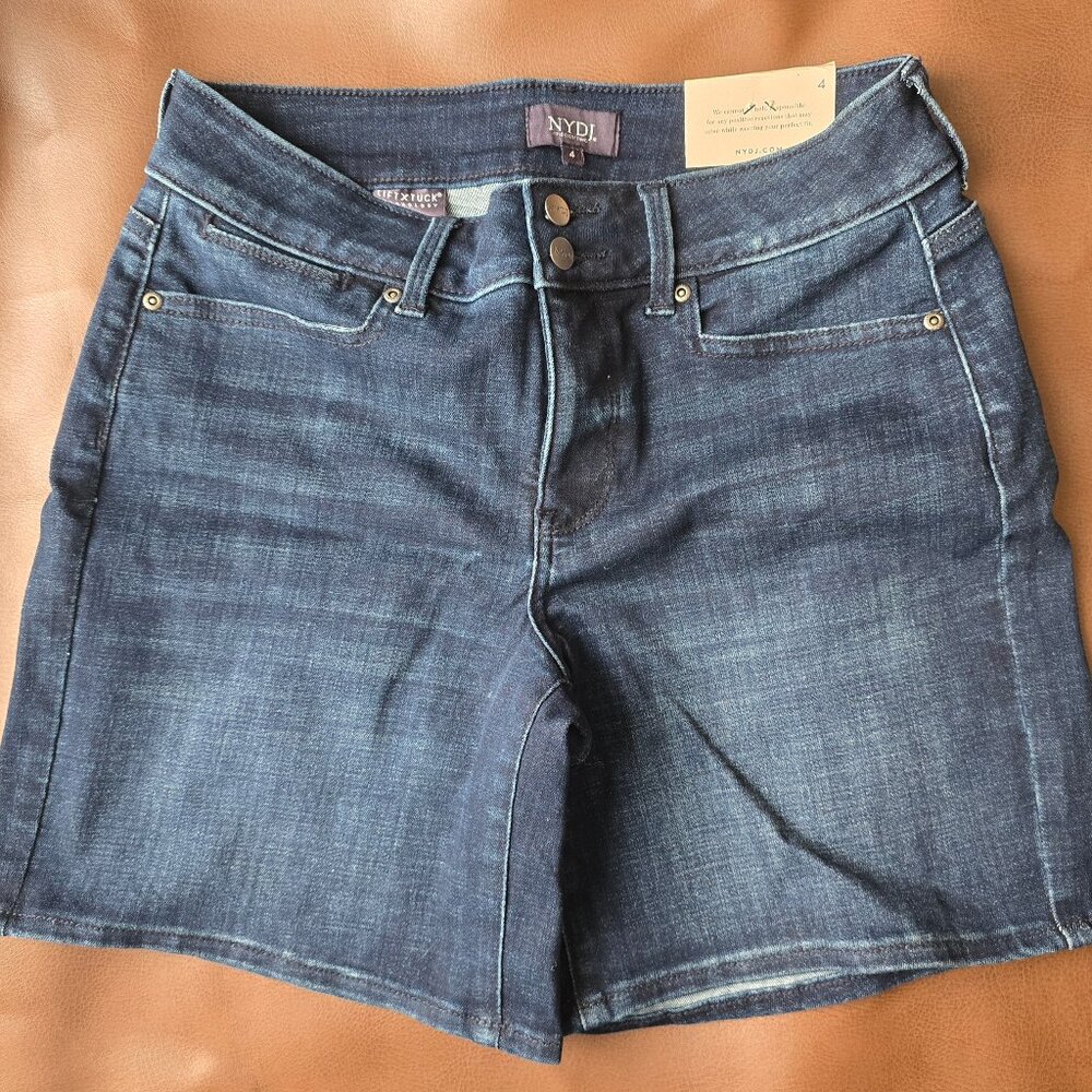 NYDJ Dark Wash Denim Shorts NWT size 4